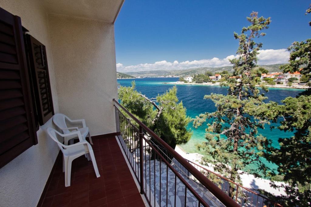 Apartments And Rooms Porto Ražanj Стая снимка