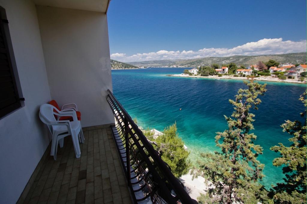 Apartments And Rooms Porto Ražanj Стая снимка