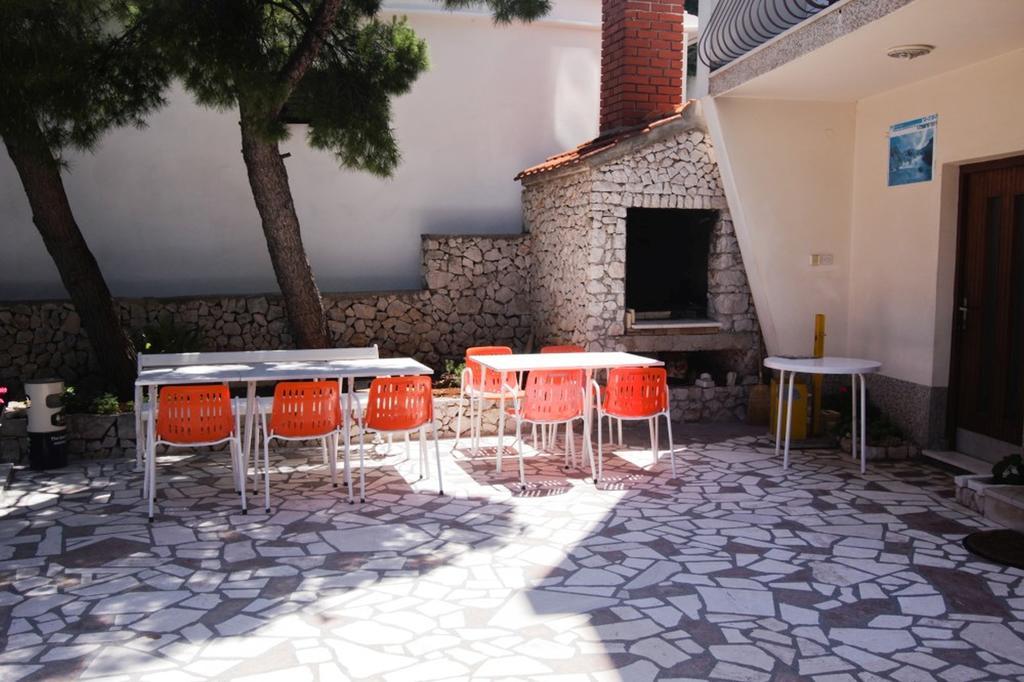 Apartments And Rooms Porto Ražanj Екстериор снимка
