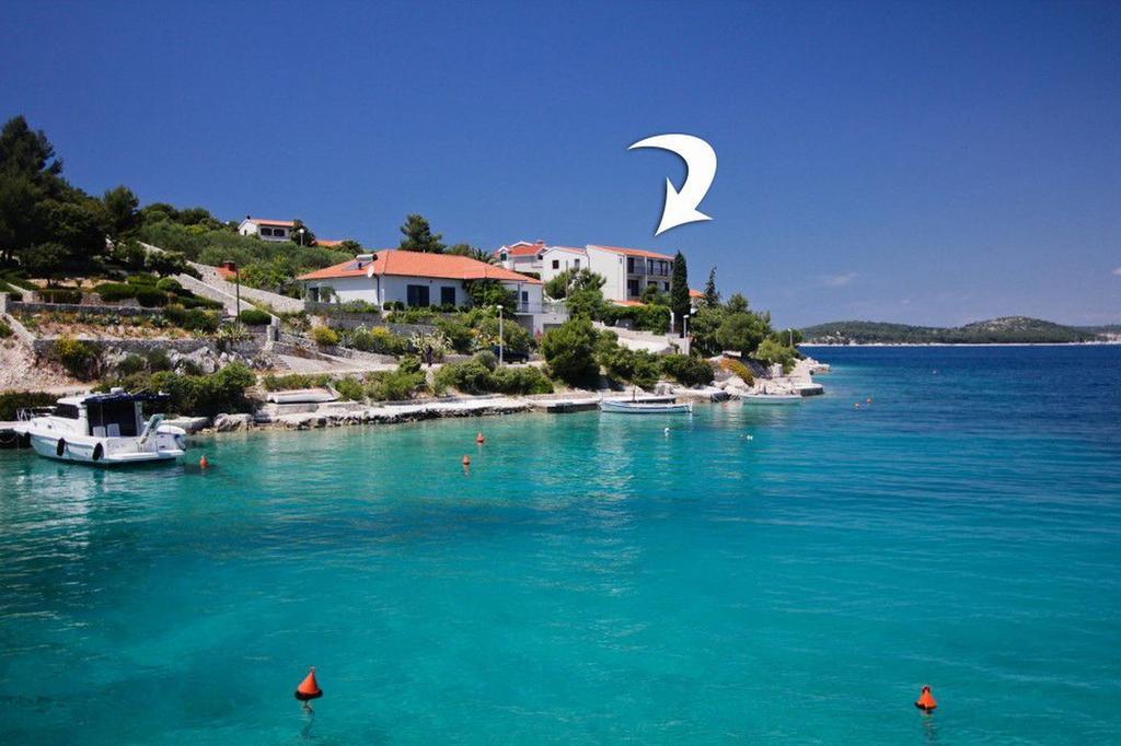 Apartments And Rooms Porto Ražanj Екстериор снимка