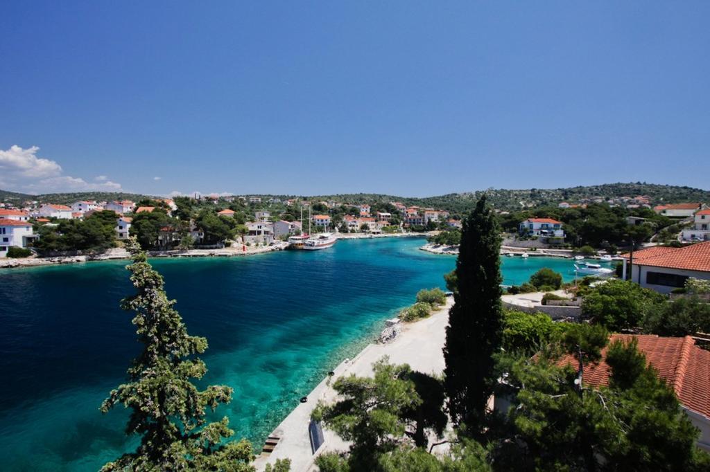 Apartments And Rooms Porto Ražanj Екстериор снимка